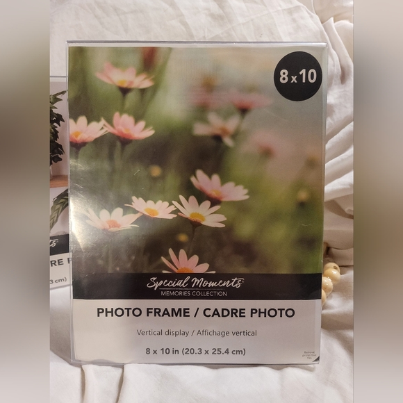 NWT LOT OF 2 ACRYLIC FRAMES 8x10. And 10x8 - Picture 2 of 5